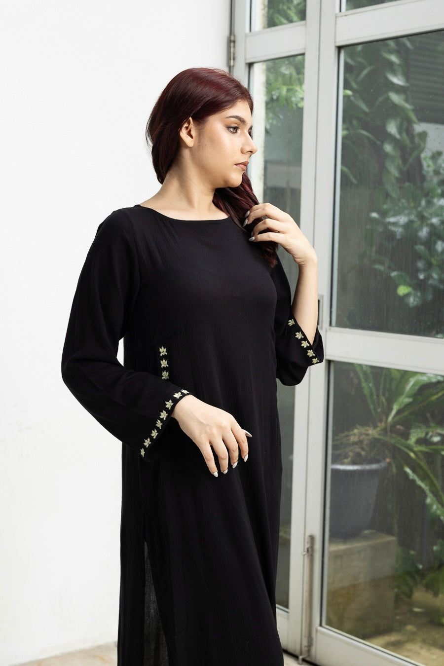 Midi Embroidered black top