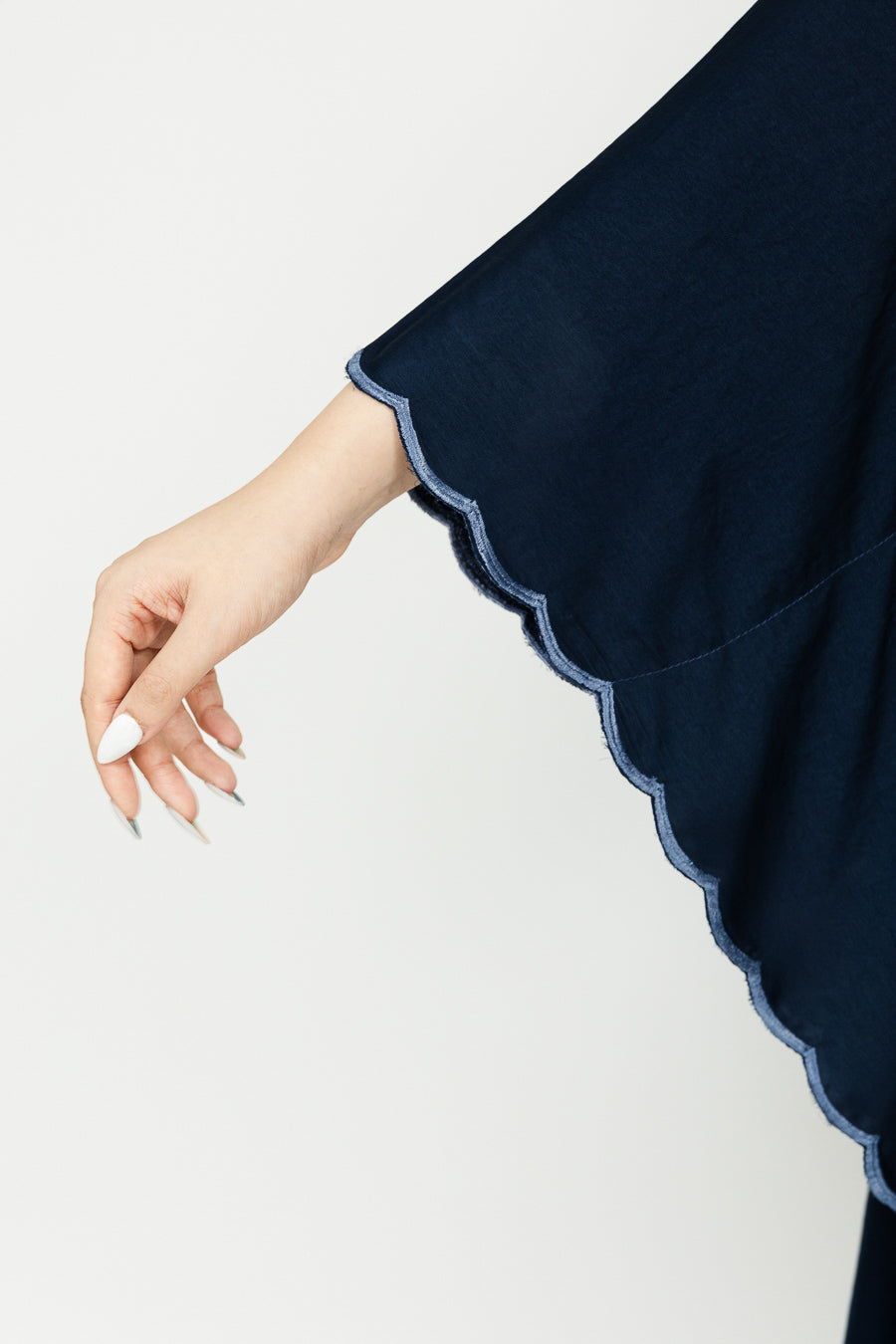 Navy blue embroidery kaftan