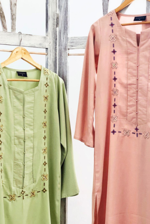 Pastel tones in lime green and soft pibk