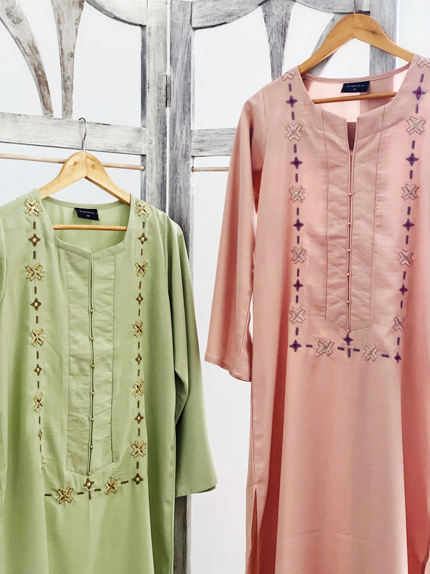 Pastel tones in lime green and soft pibk