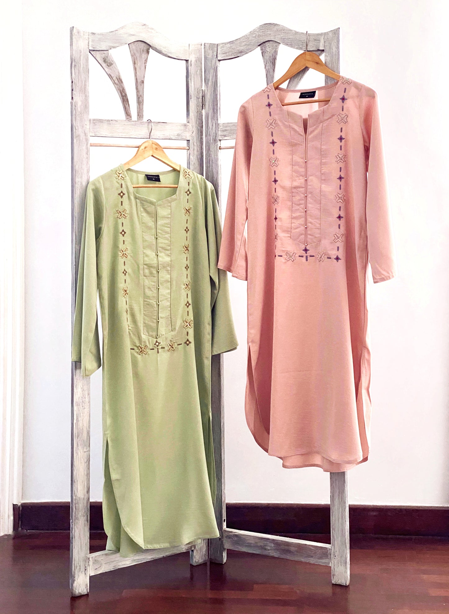 Pastel tones in lime green and soft pibk