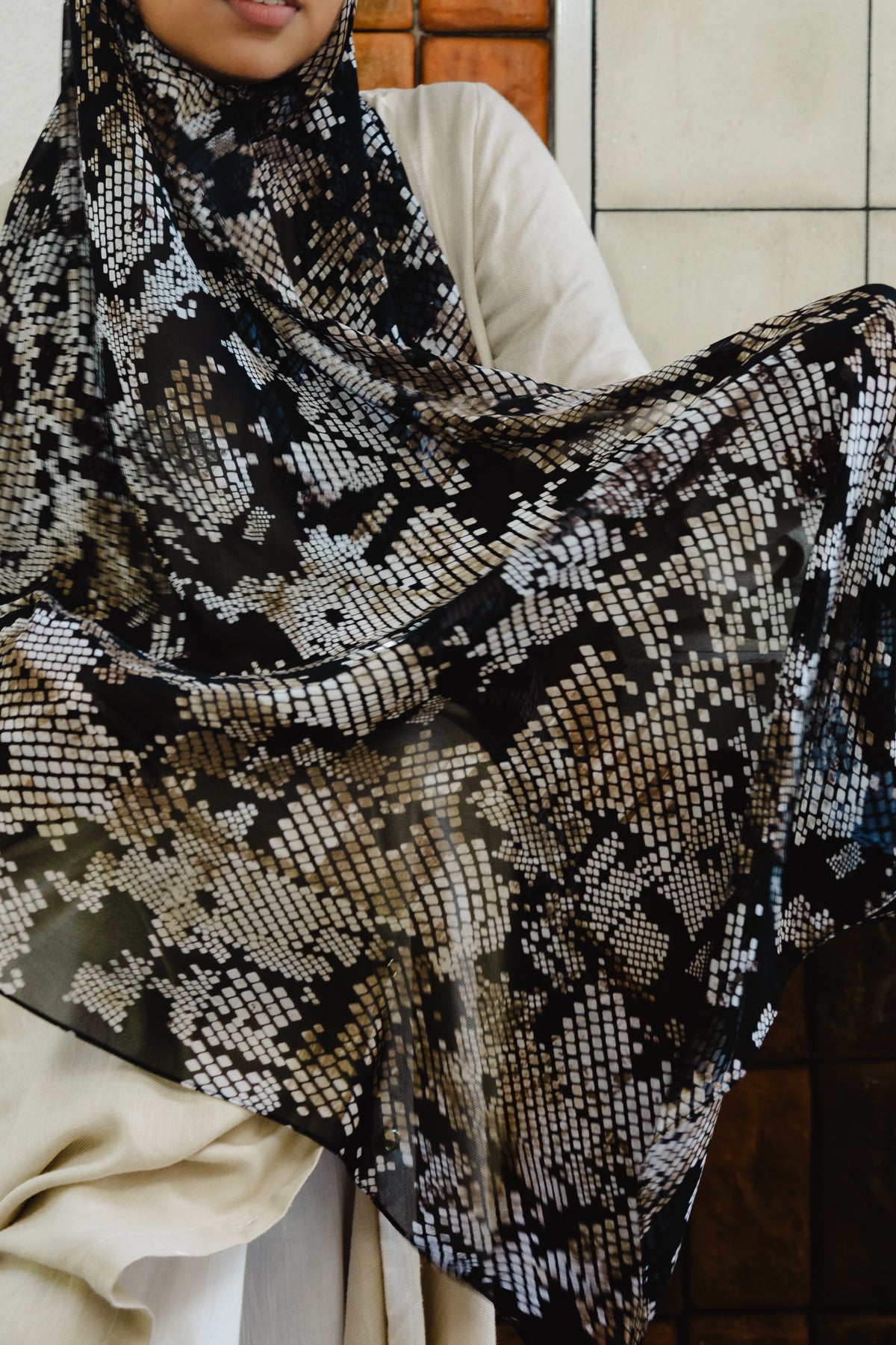 Printed chiffon shawl-Wild in the city- serenity collection