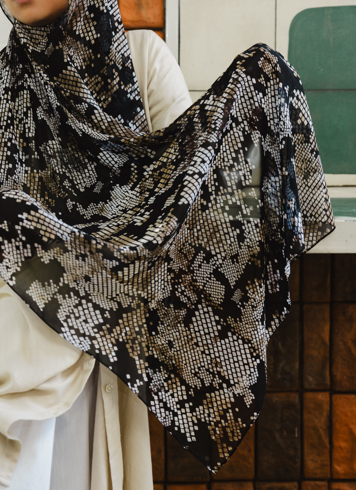 Printed chiffon shawl-Wild in the city- serenity collection